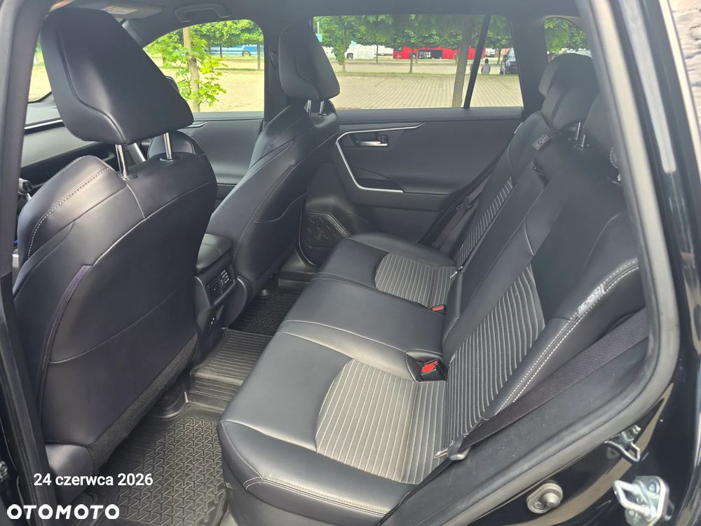 Toyota RAV4 - 10