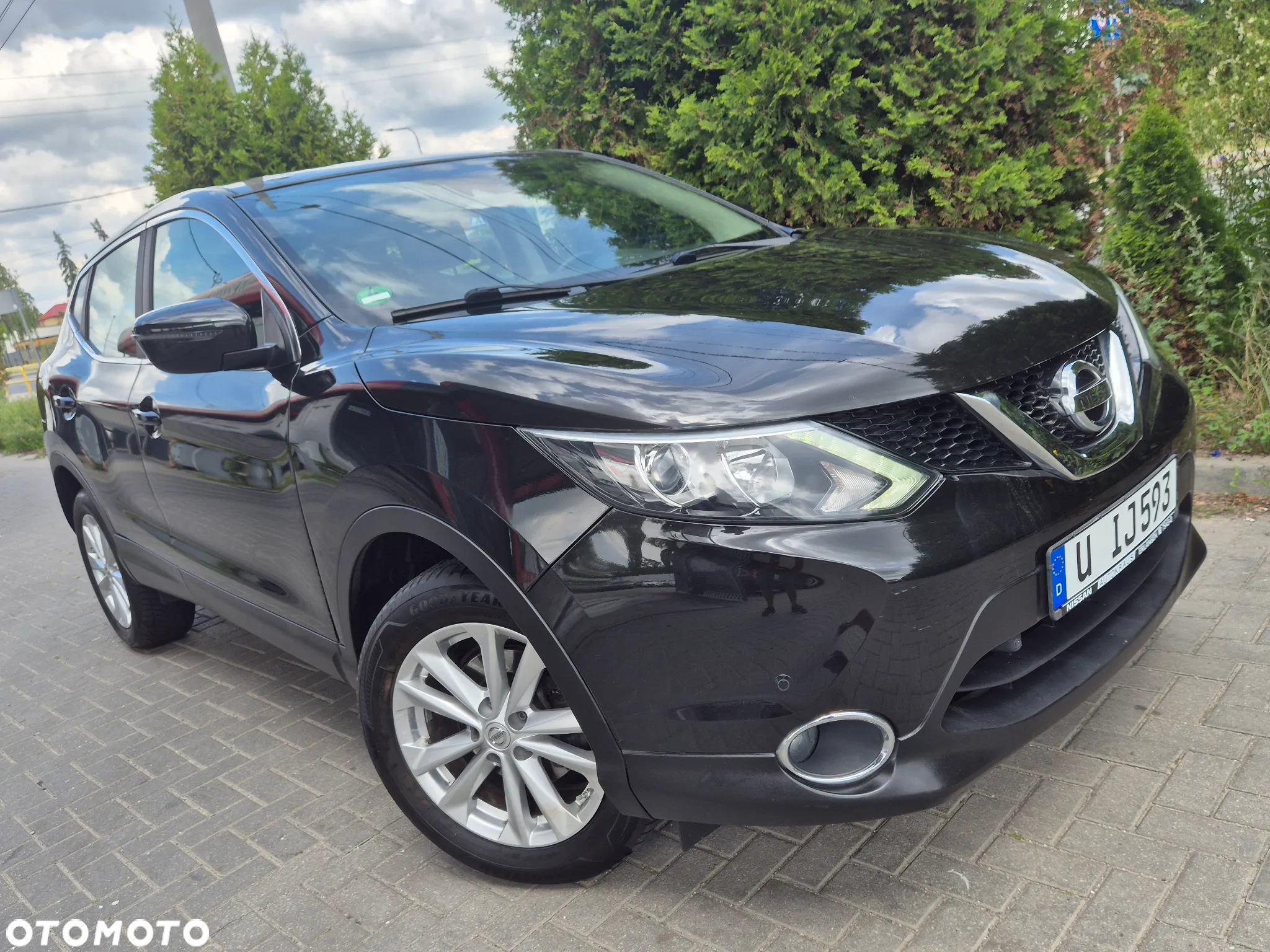 Nissan Qashqai 1.2 DIG-T N-Vision - 17
