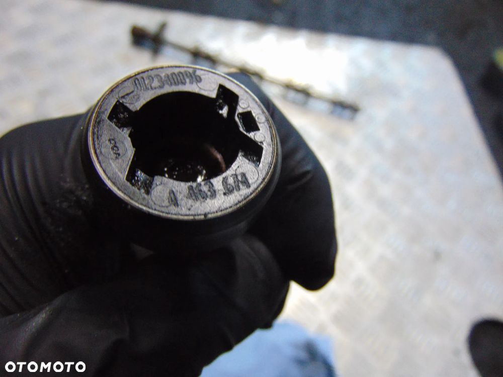Wałek mimośrodowy BMW N62b36 4463674 - 4