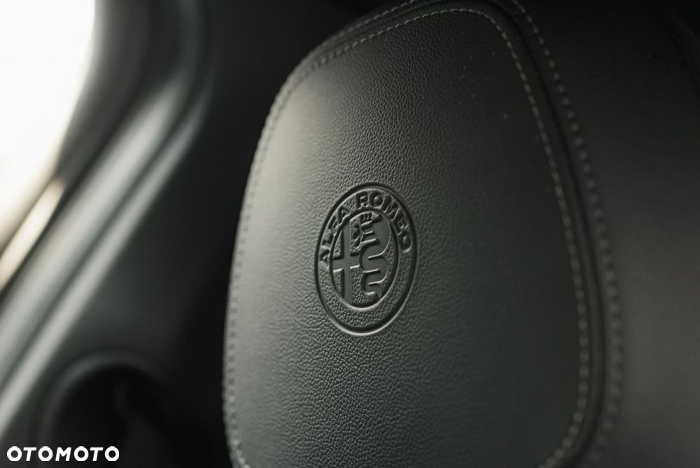 Alfa Romeo Giulia - 34