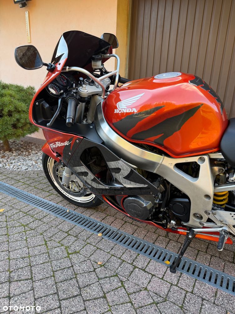 Honda CBR - 27