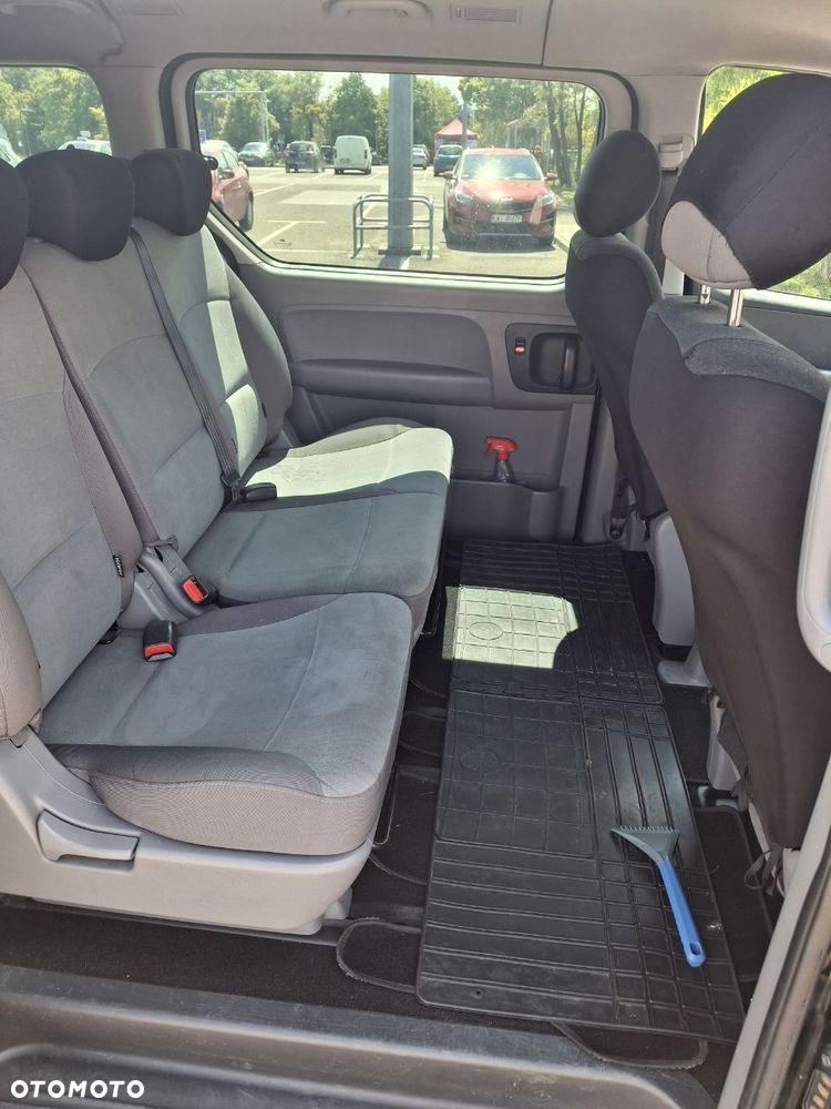 Hyundai H-1 - 8