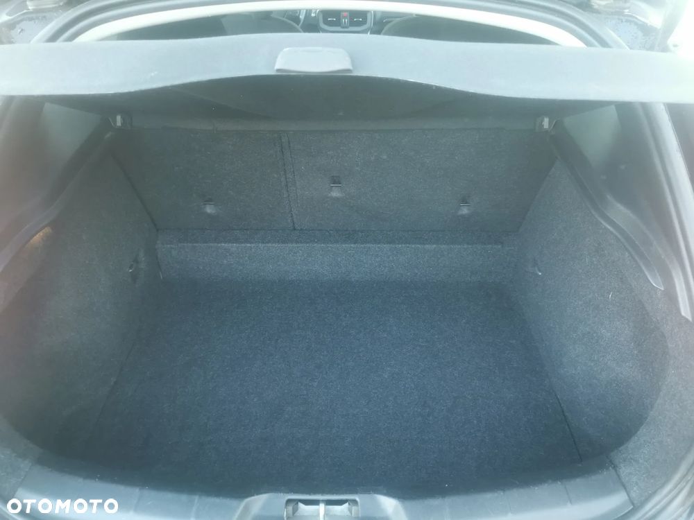 Volvo V40 T2 Summum - 11
