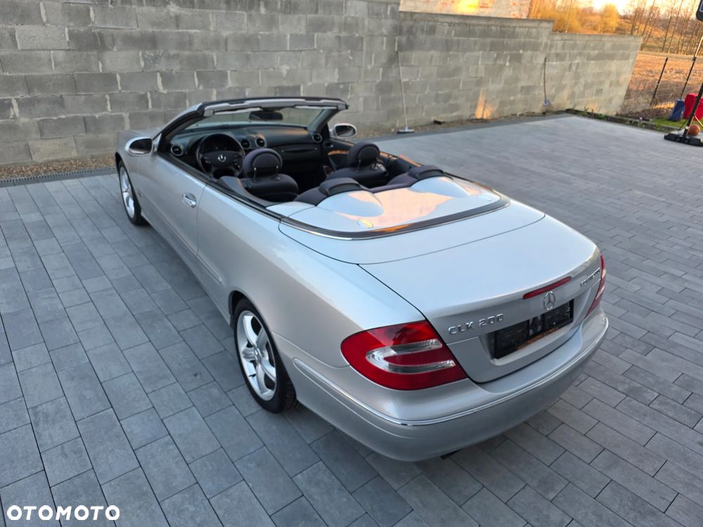 Mercedes-Benz CLK - 20