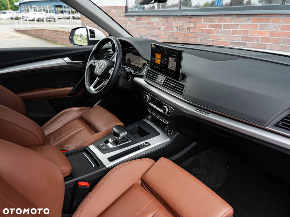 Audi Q5 55 TFSIe quattro S tronic S line - 24