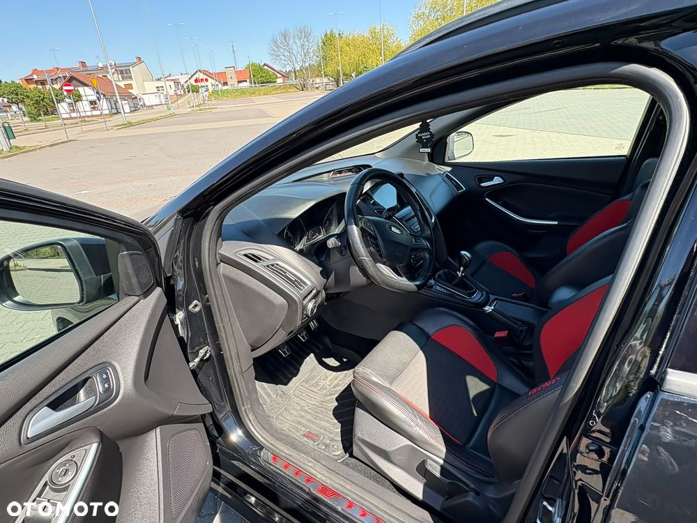 Ford Focus 2.0 EcoBoost ST-2 - 17