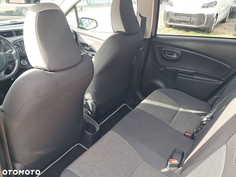 Toyota Yaris 1.5 Premium - 10