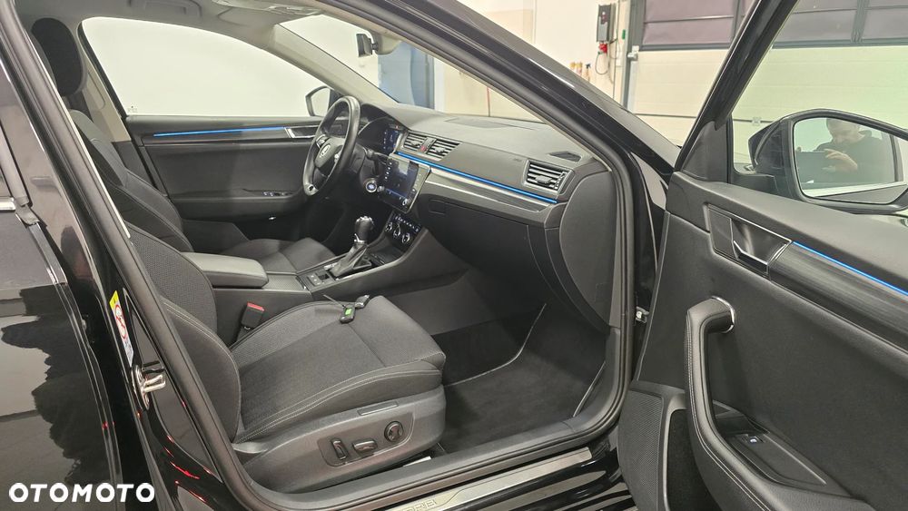 Skoda Superb 2.0 TDI SCR 4x4 Sportline DSG - 6