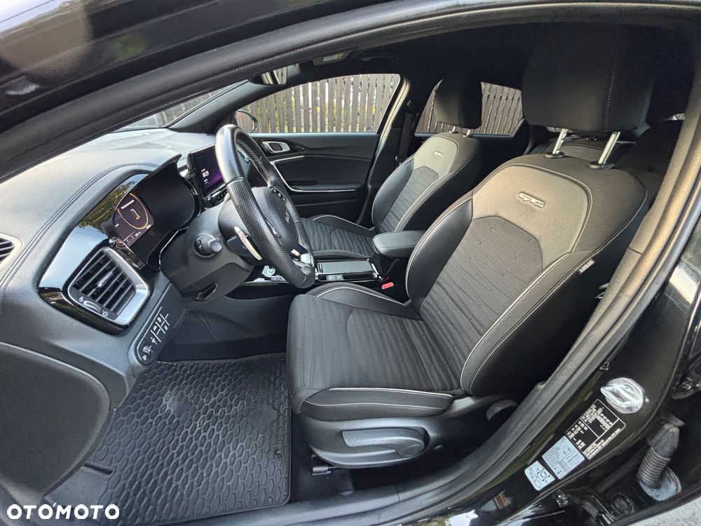 Kia ProCeed 1.5 T-GDI DCT7 OPF GT LINE - 16