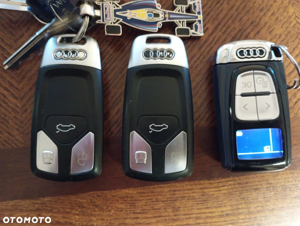 Audi A4 Avant 2.0 TDI DPF clean diesel multitronic S line Sportpaket - 26