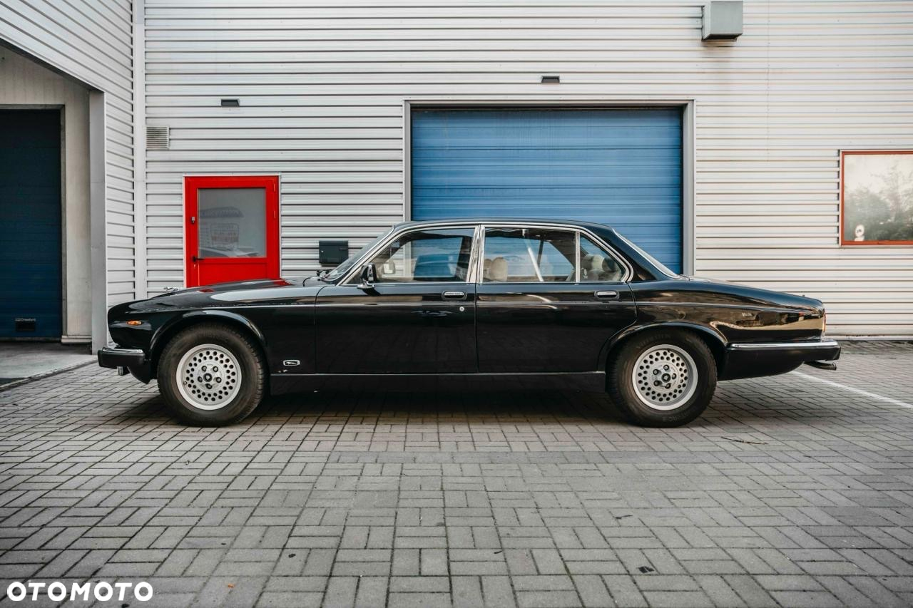 Jaguar XJ XJ12 6.0i - 13