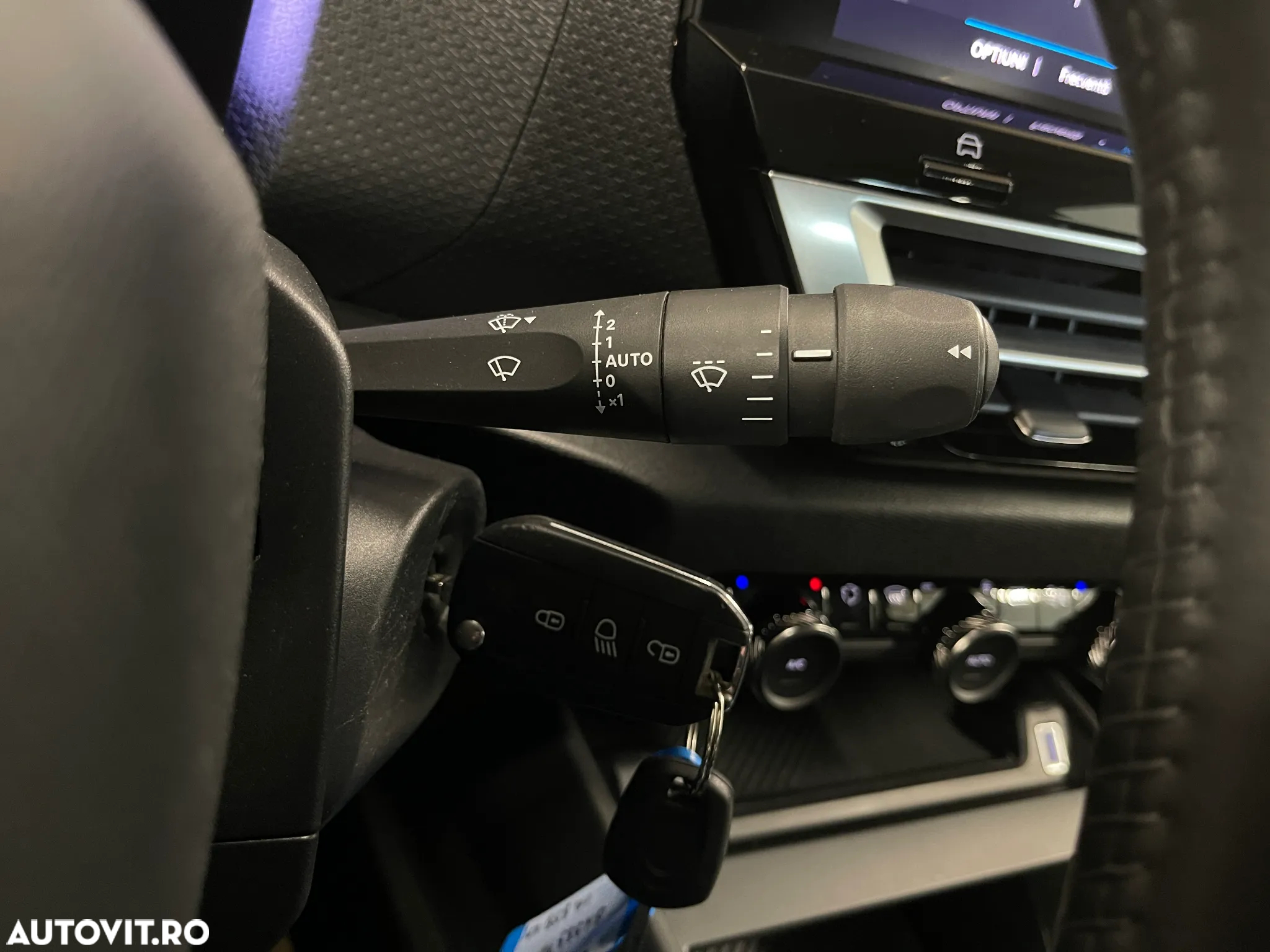 Citroën C4 1.5 BlueHDi S&S EAT8 Feel Pack - 29