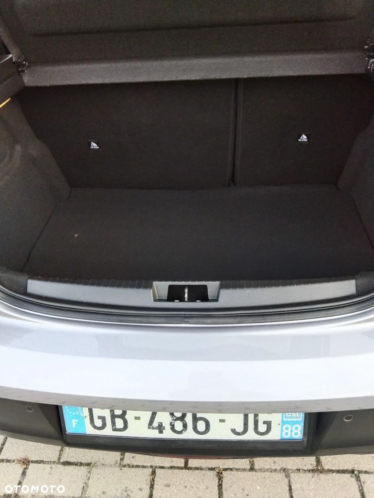 Peugeot 208 1.5 BlueHDi Signature S&S - 22