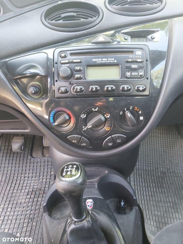 Ford Focus 1.6 Ghia - 5