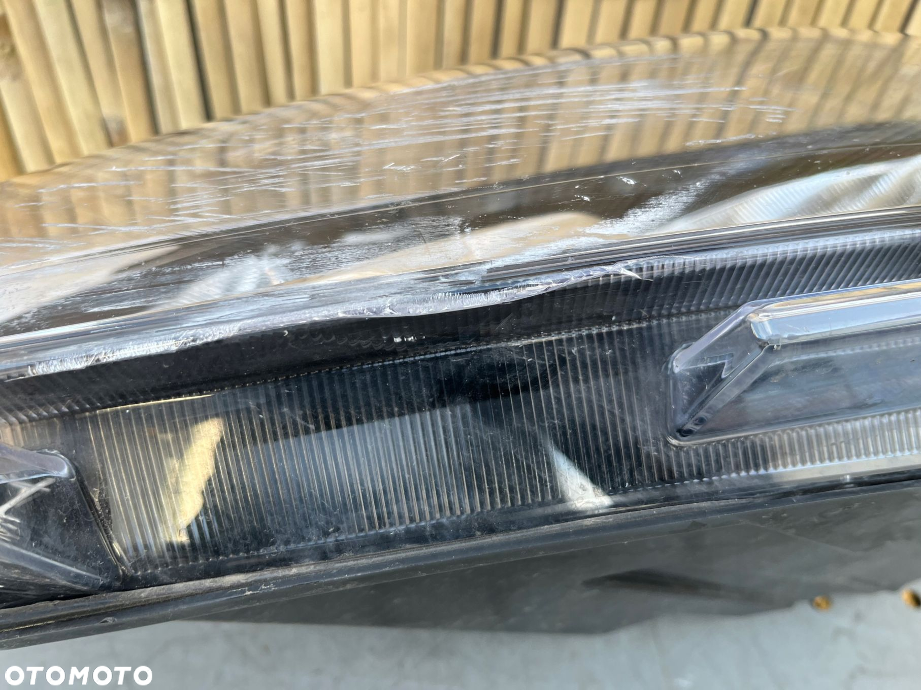 FIESTA MK8 17- LAMPA LEWA PRZÓD H1BB-13W030-AE - 2