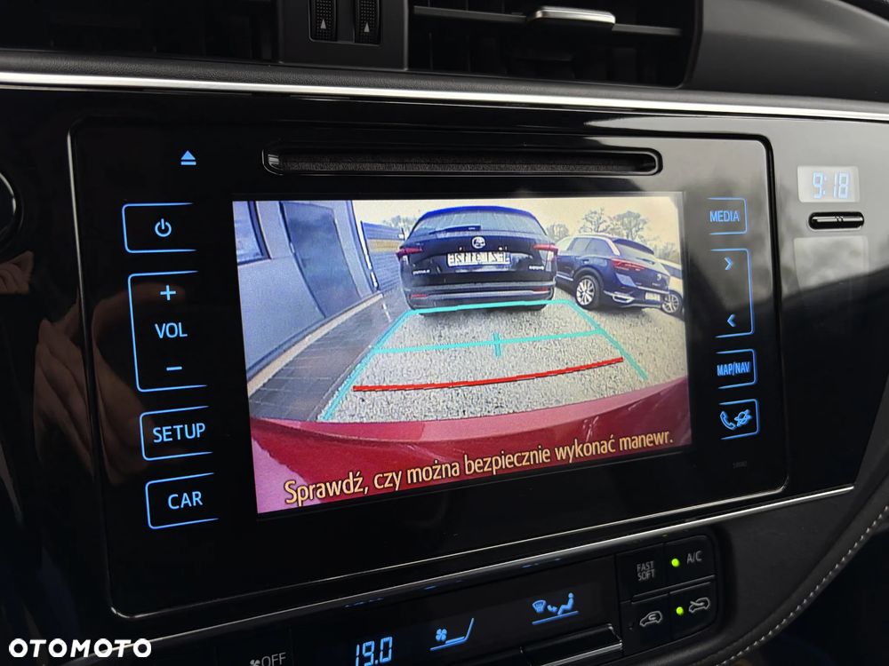 Toyota Auris Hybrid 135 Freestyle - 28