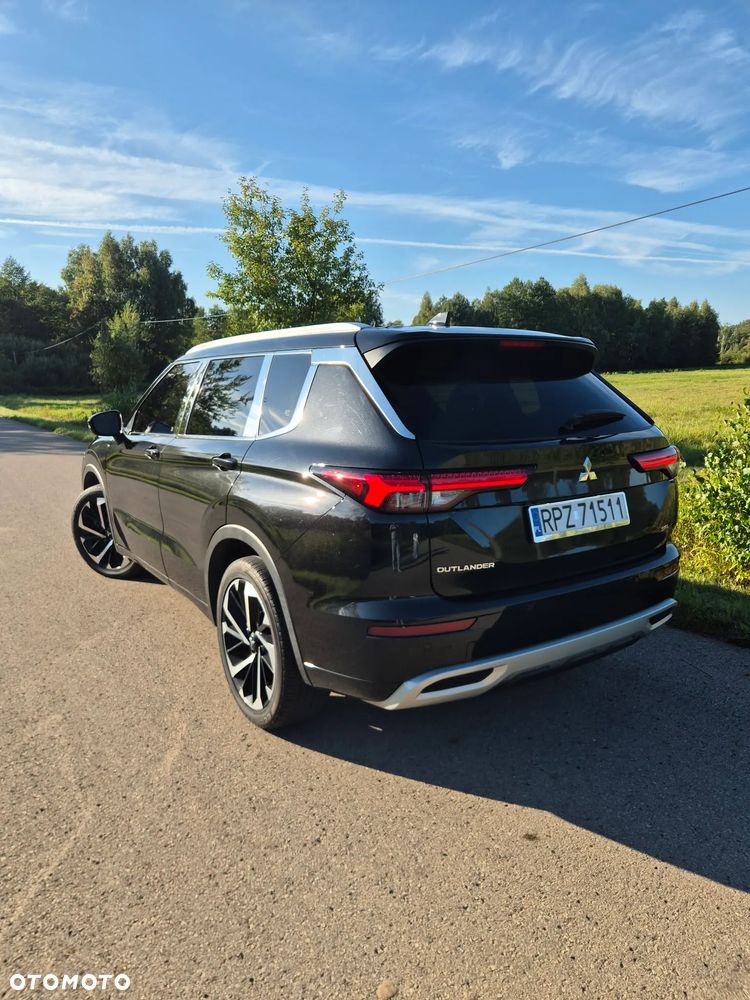 Mitsubishi Outlander - 9