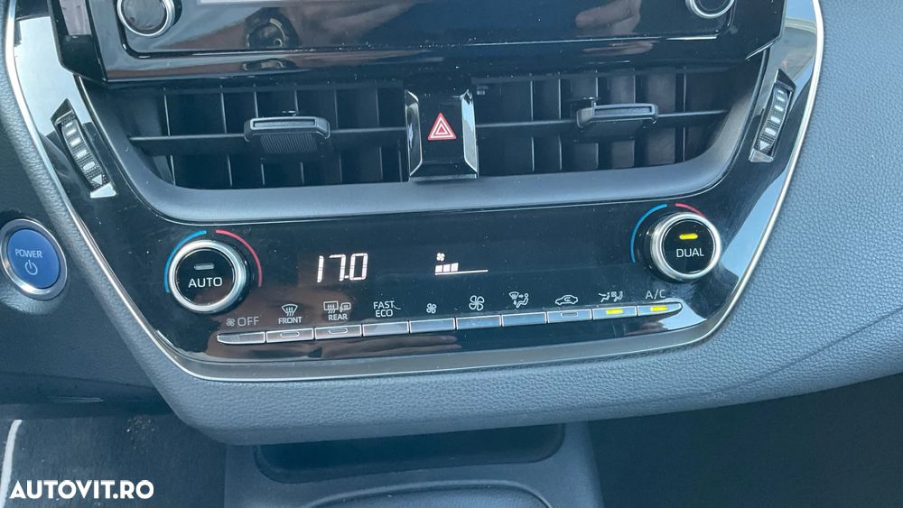 Toyota Corolla 1.8 HSD TS Eco - 25