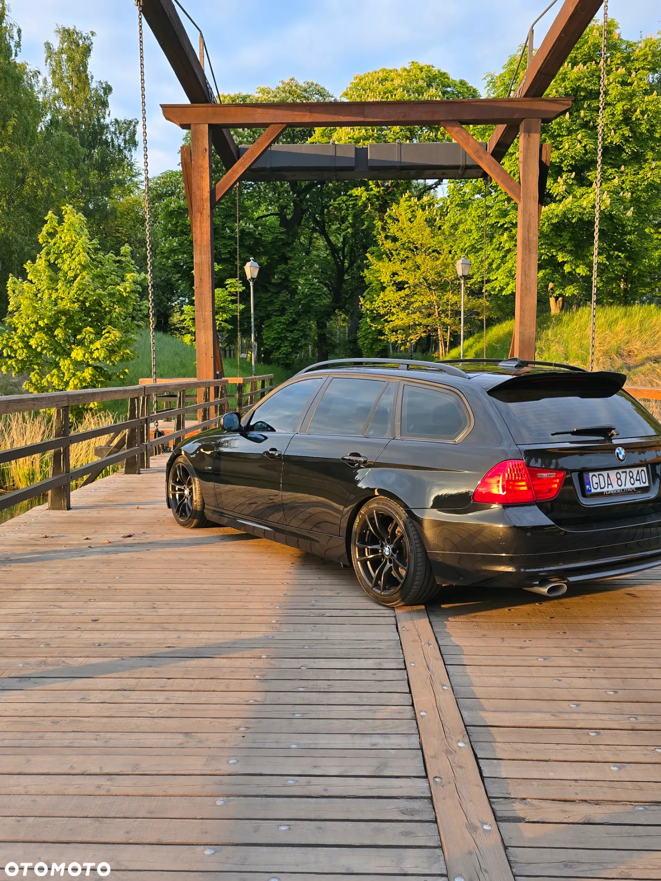 BMW Seria 3 320d DPF Touring - 11