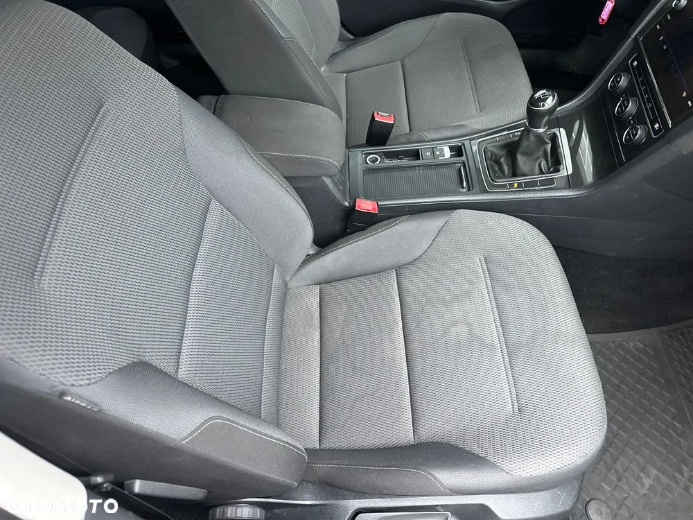 Volkswagen Golf 1.6 TDI BMT Comfortline - 17