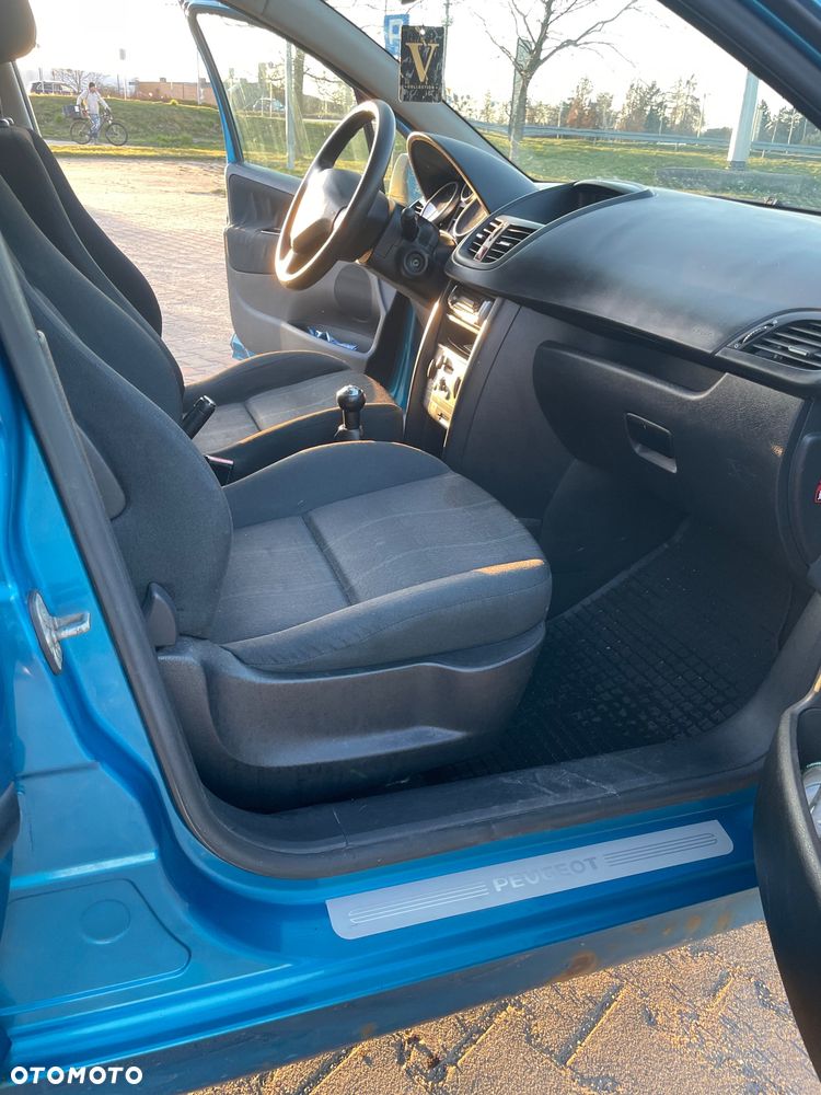 Peugeot 207 1.4 16V Trendy - 13