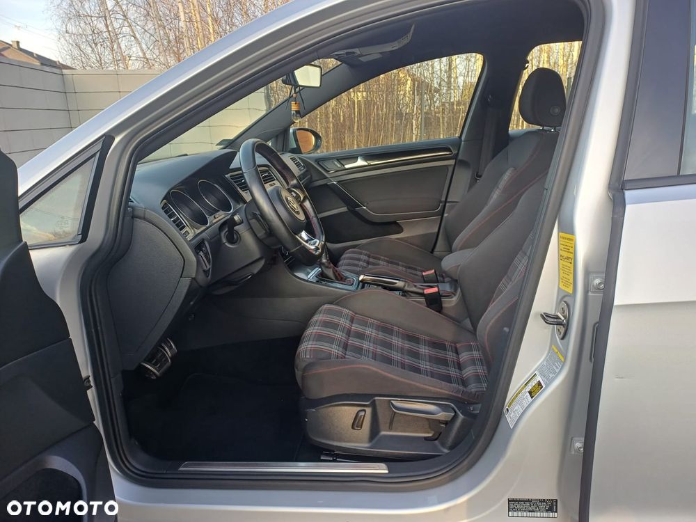 Volkswagen Golf GTI BlueMotion Technology DSG - 11