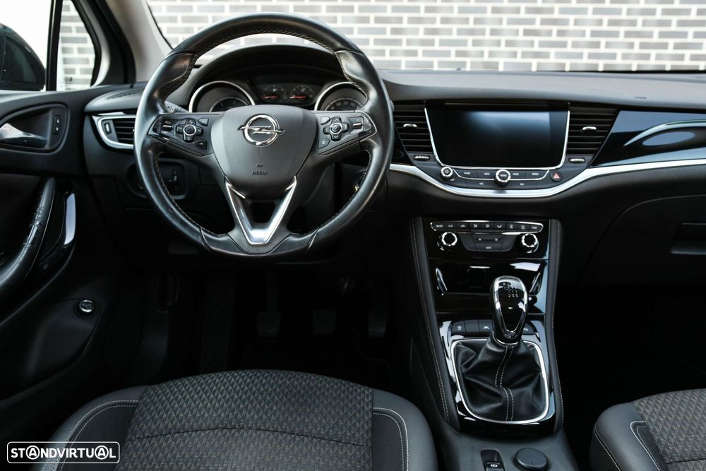 Opel Astra Sports Tourer 1.6 CDTi Executive S/S - 4