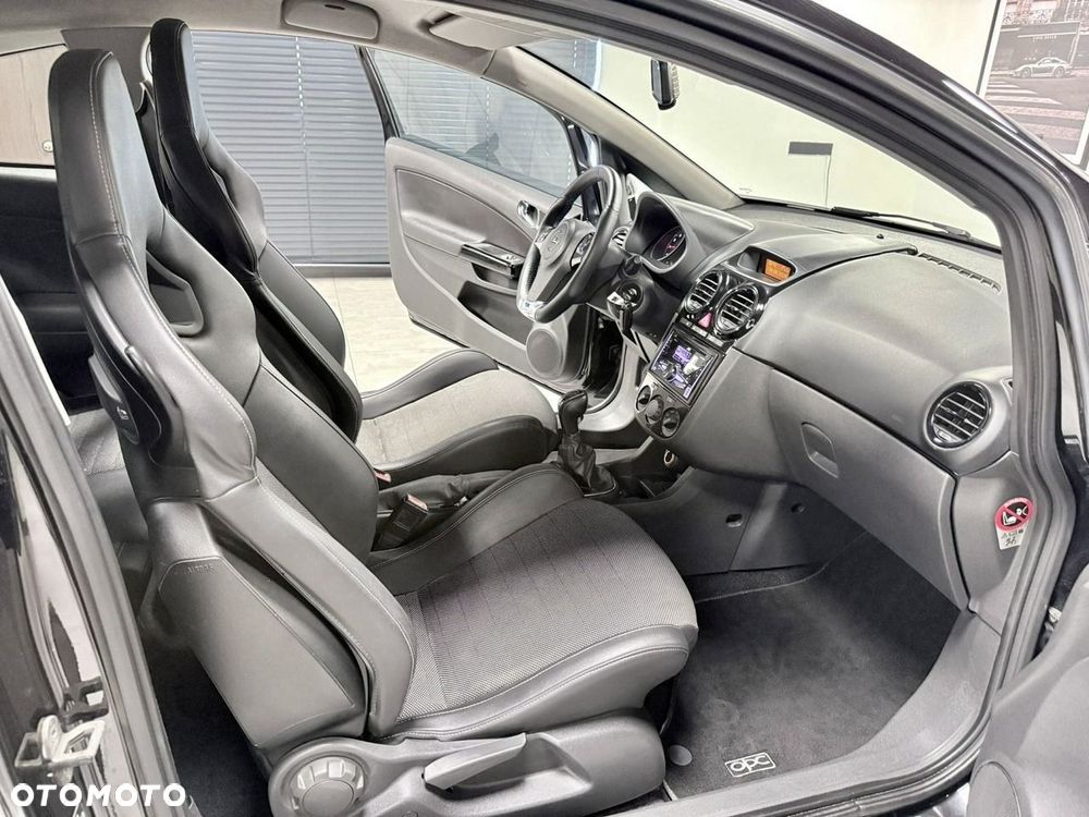 Opel Corsa 1.6 Turbo OPC - 26