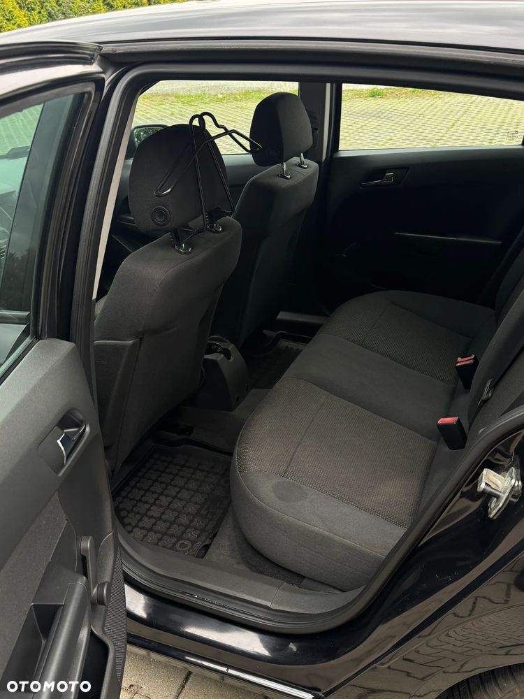 Opel Astra 1.4 Enjoy - 23