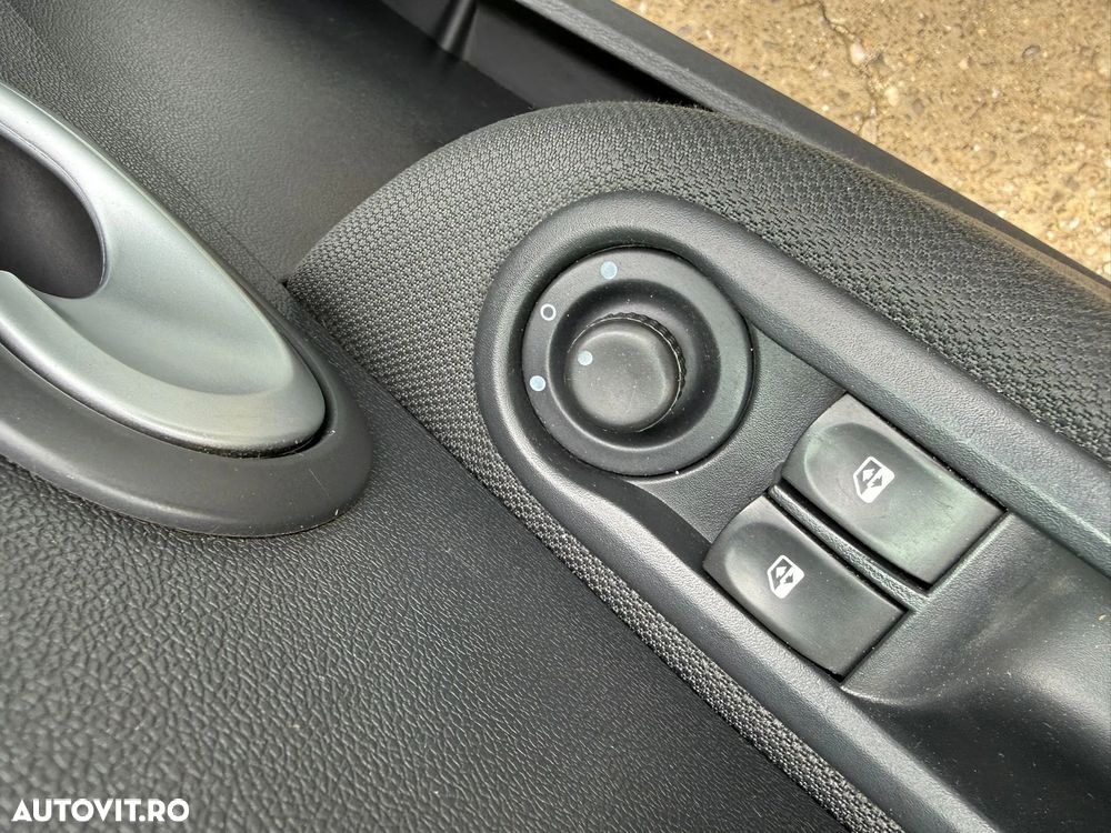 Renault Clio III 1.5dCi Team - 13