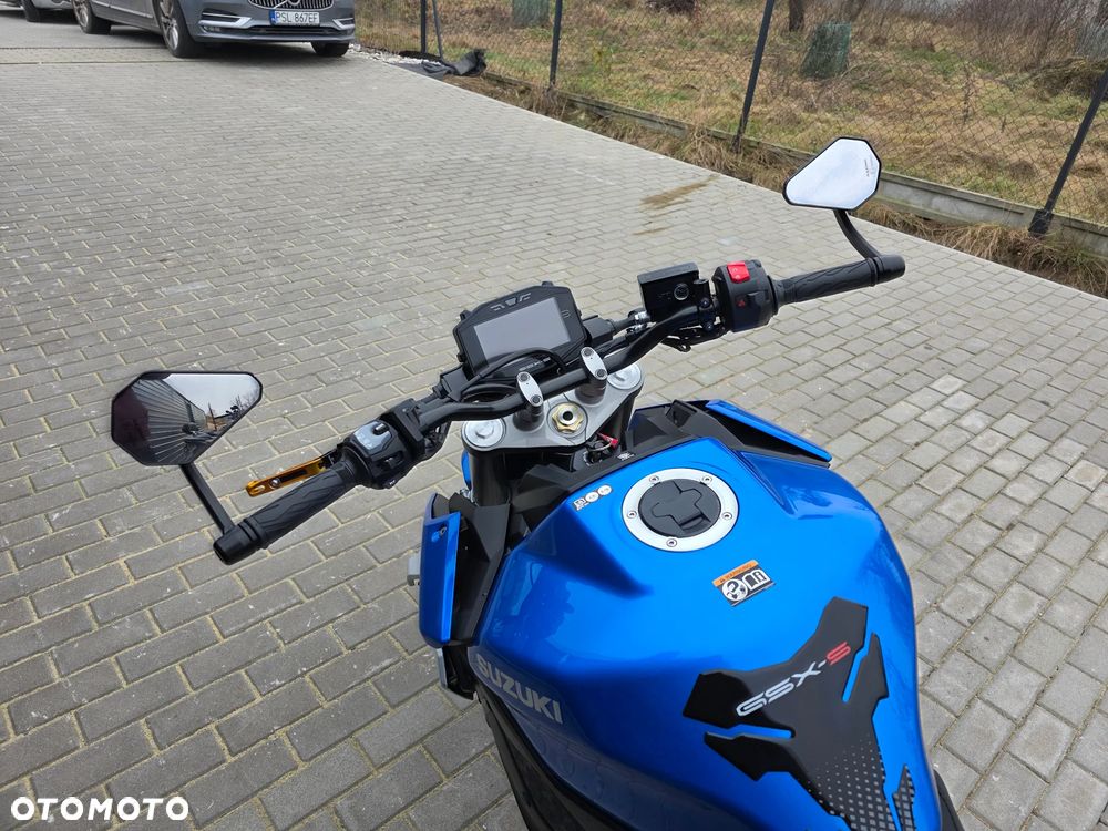 Suzuki GSX - 30