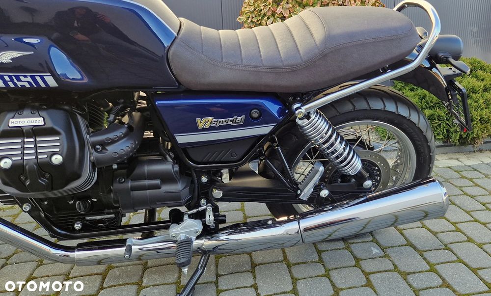 Moto Guzzi V7 - 27
