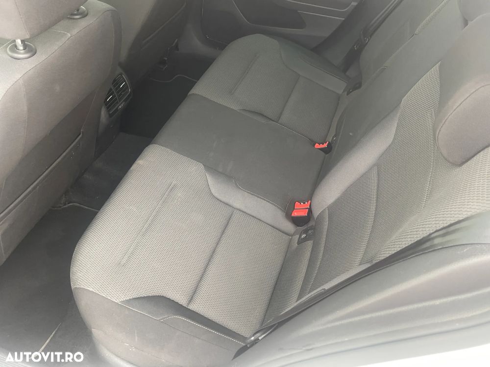 Volkswagen Golf e-Golf - 8