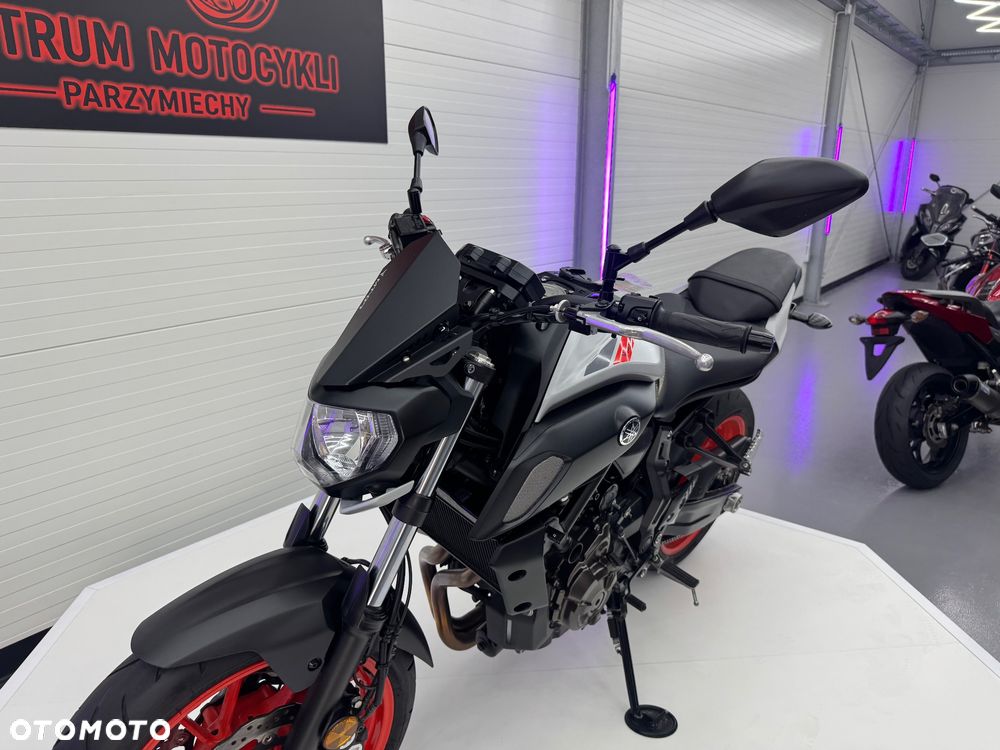 Yamaha MT - 32
