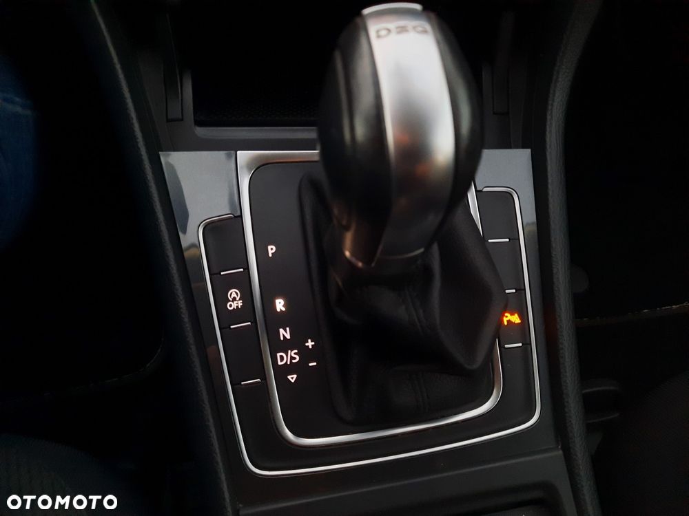 Volkswagen Golf 1.4 TSI (BlueMotion Technology) DSG Highline - 37