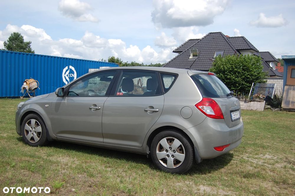 Kia Ceed 1.6 Crdi L Euro2012 - 4