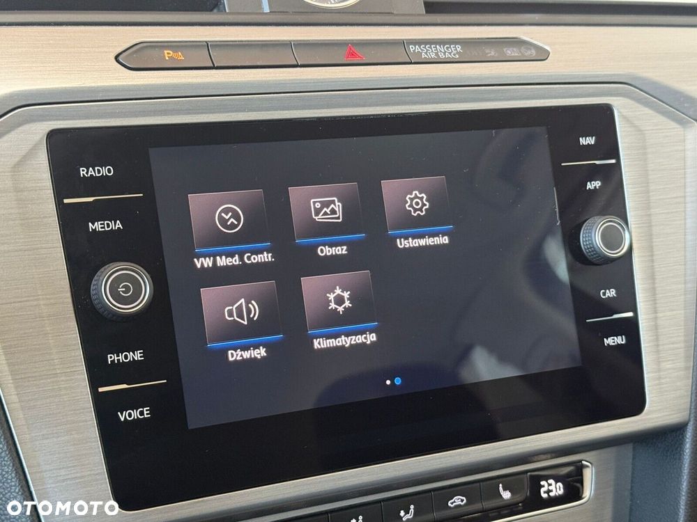 Volkswagen Passat - 23