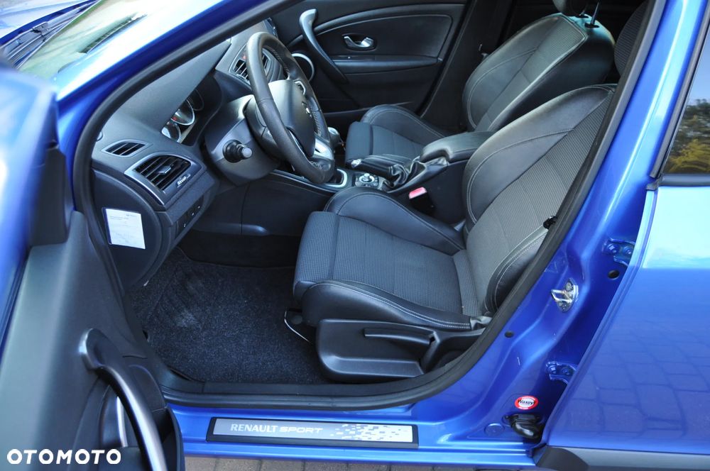 Renault Megane TCe 180 Dynamique - 9