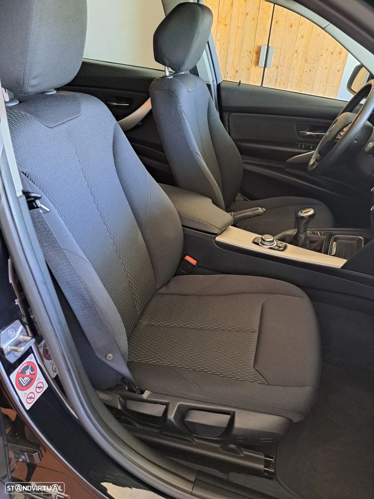 BMW 320 d - 40