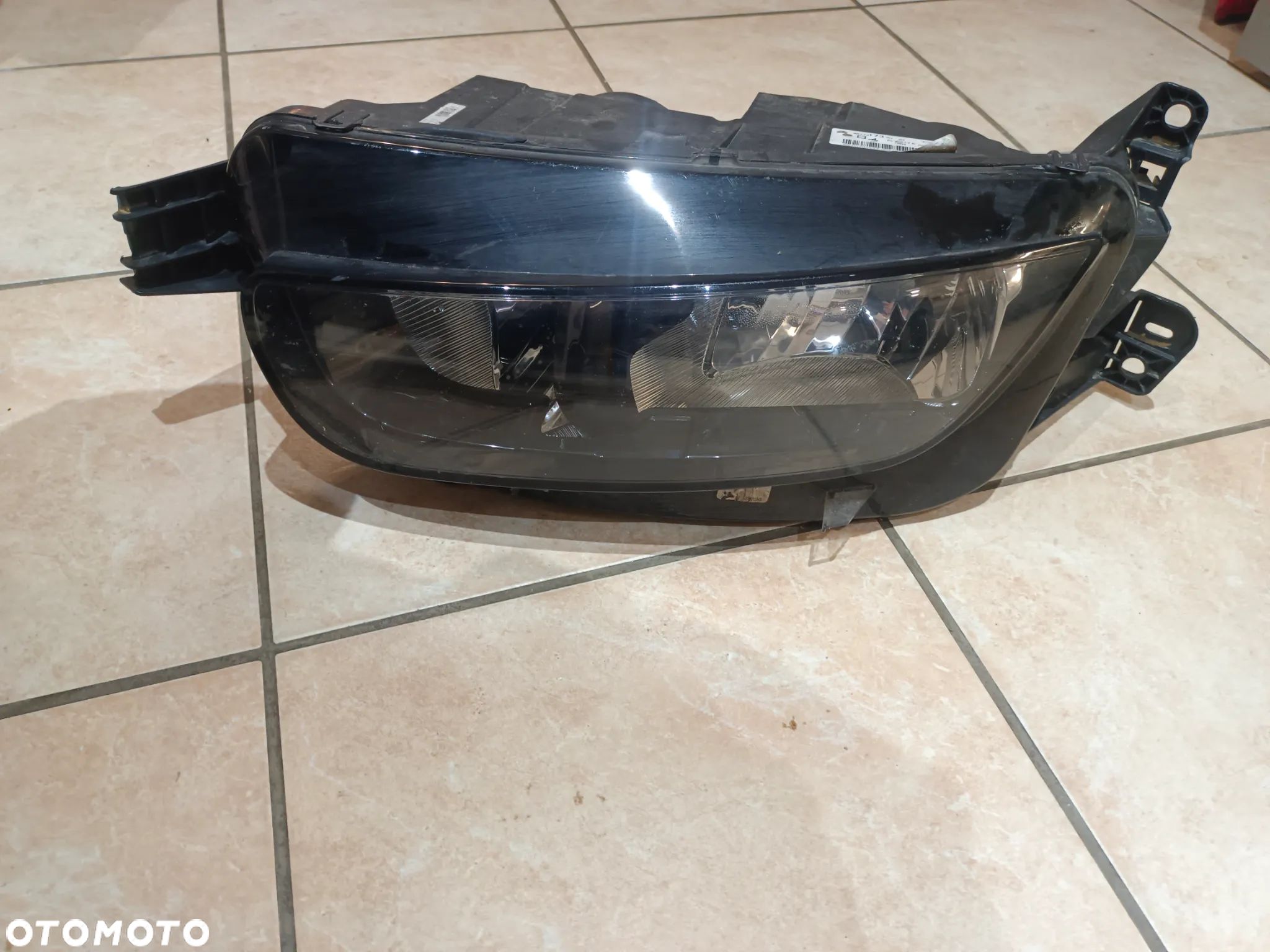 Citroen C4 Picasso 2 lampa lewa przód eu - 1