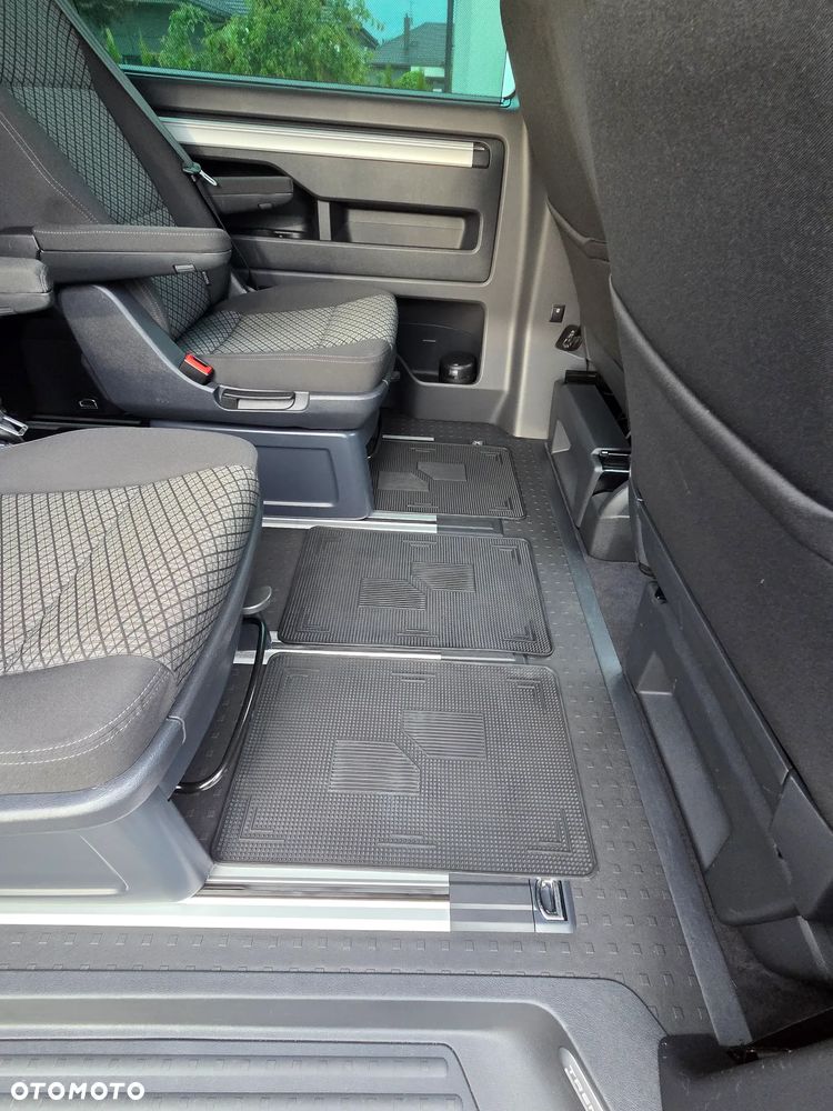 Volkswagen Multivan 2.0 TDI L1 Trendline DSG - 22