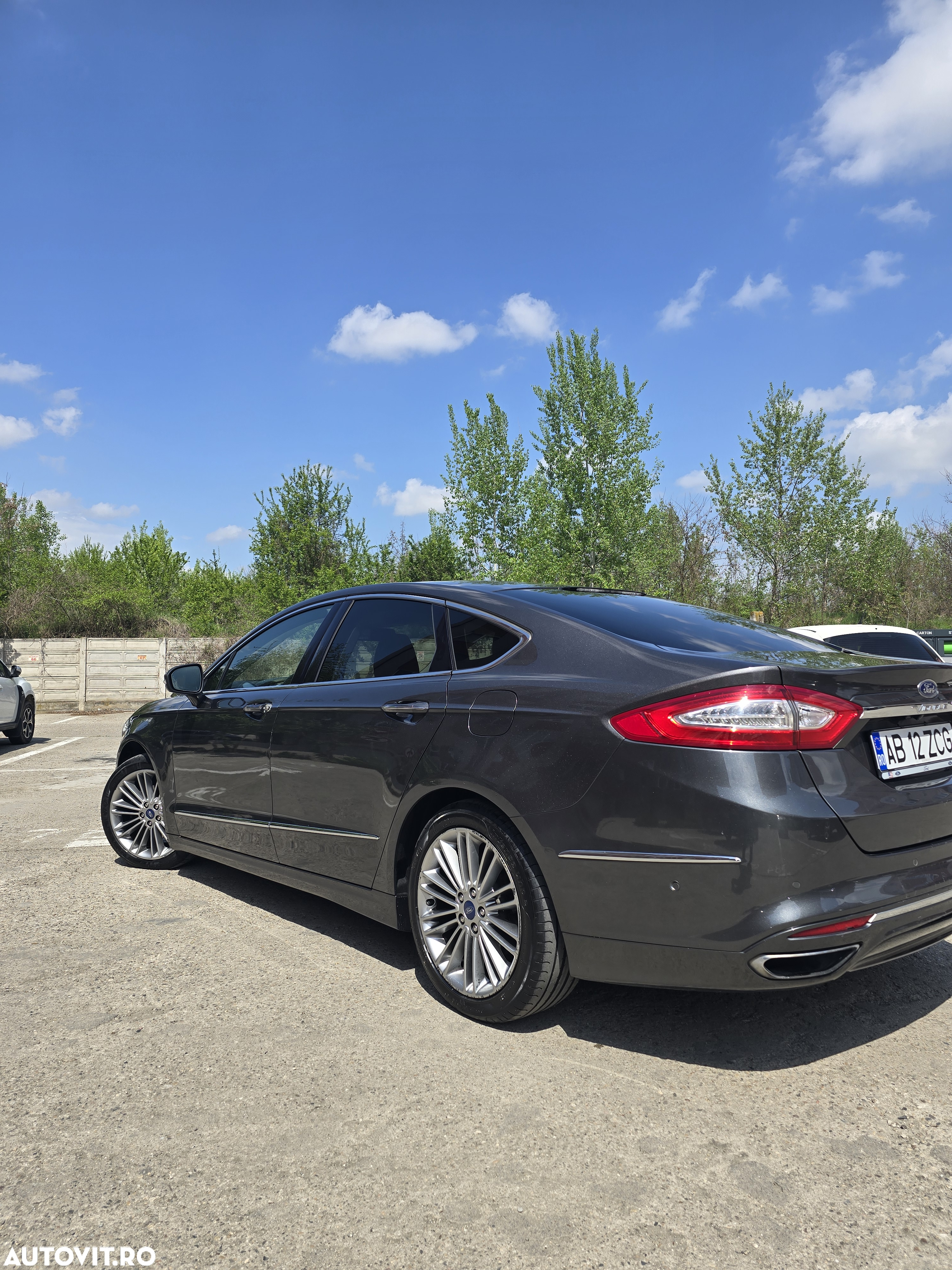 Ford Mondeo - 39