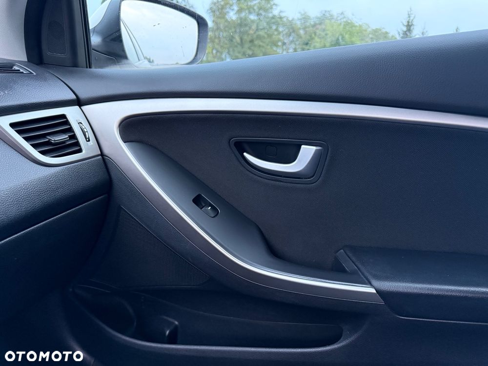 Hyundai i30 blue 1.6 GDI YES Gold - 29