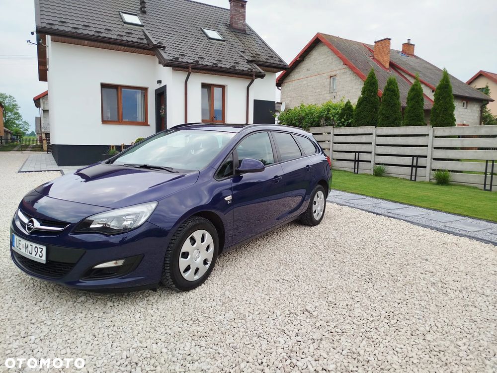 Opel Astra 1.4 Turbo 150 Jahre - 4
