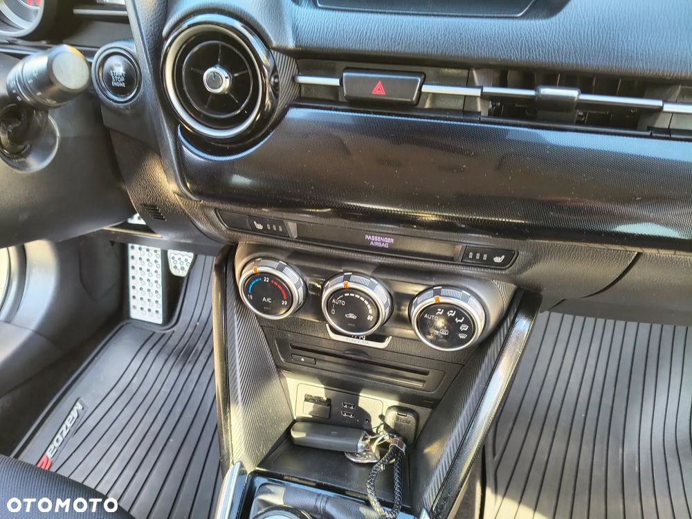 Mazda 2 - 14