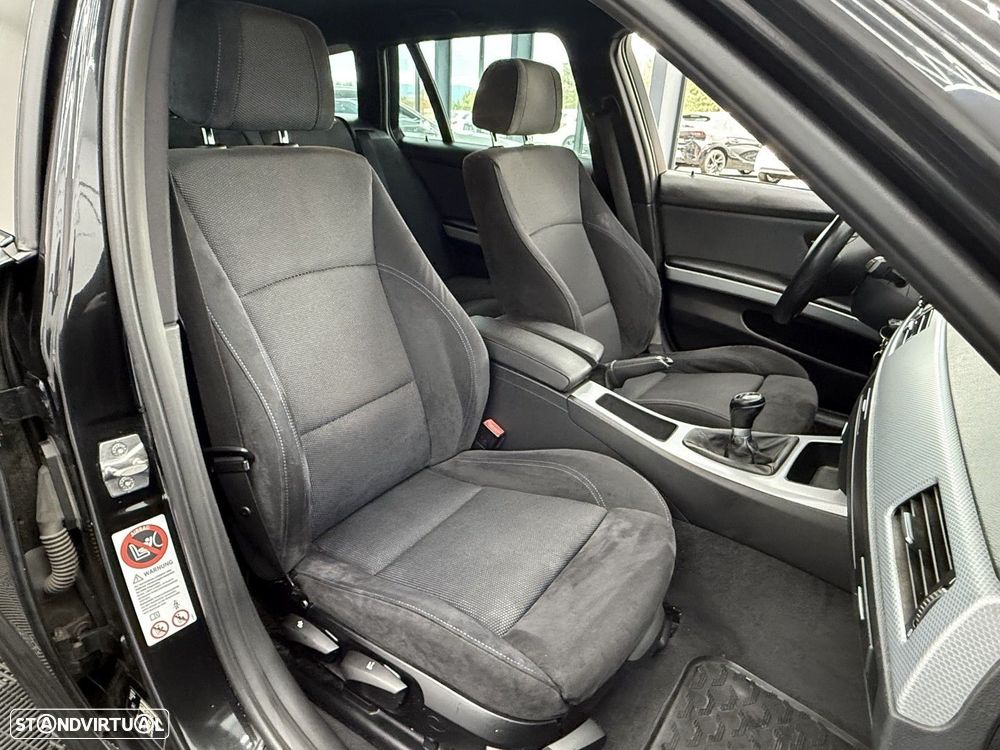 BMW 318 d Touring Pack M - 15