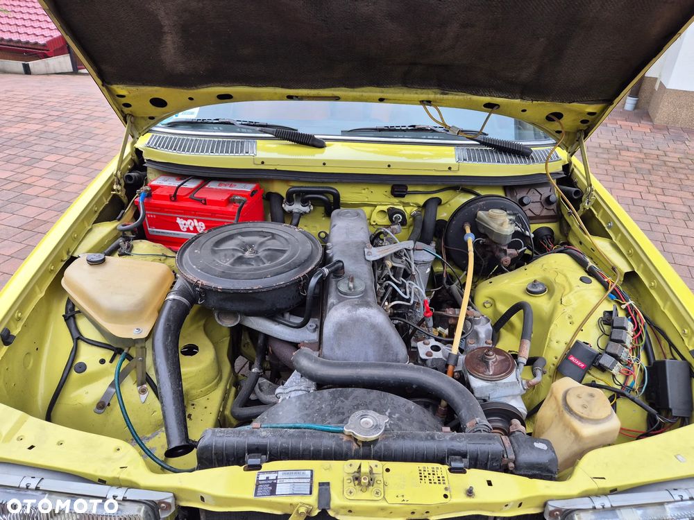 Mercedes-Benz W123 - 12