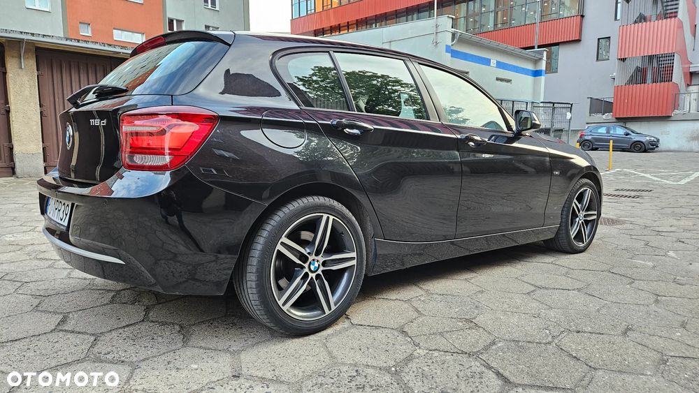 BMW Seria 1 118d Sport Line - 7