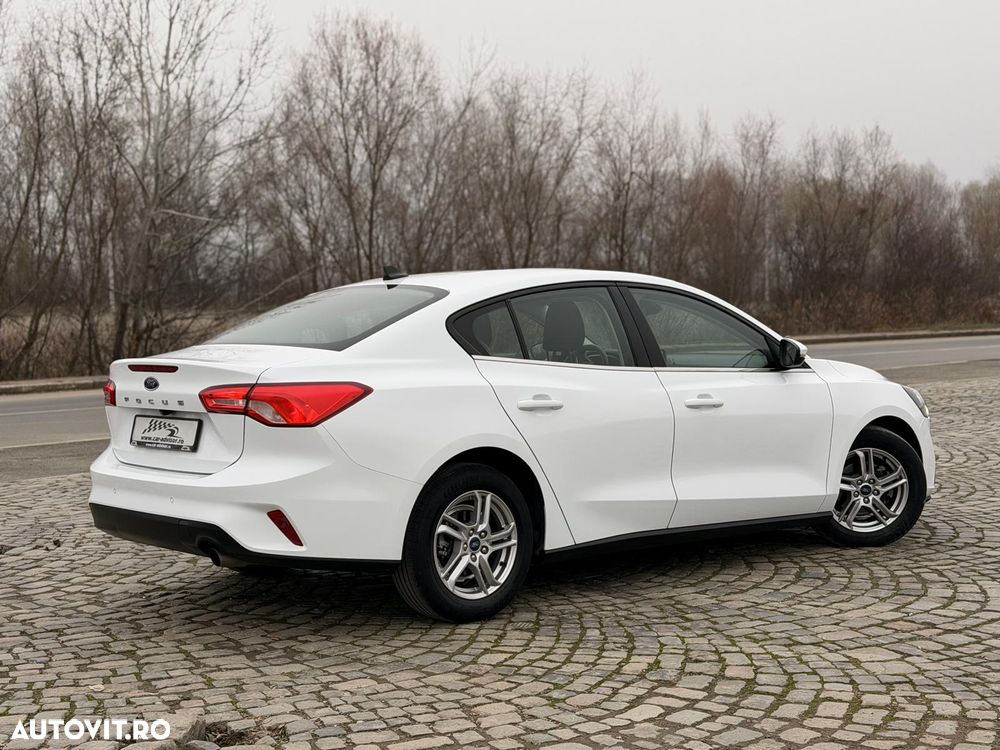 Ford Focus 1.0 EcoBoost MHEV Titanium - 3