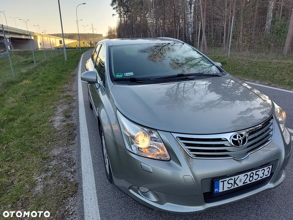 Toyota Avensis 1.8 Sol - 1